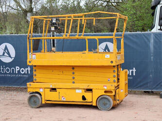 2014-haulotte-compact12-1444623-46726710