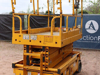 2014-haulotte-compact12-1444623-46726713