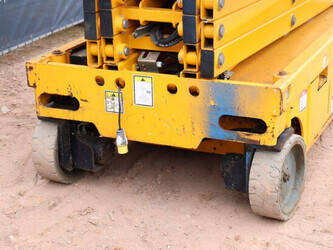 2014-haulotte-compact12-1444623-46726717