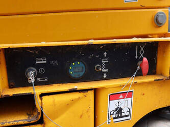 2014-haulotte-compact12-1444623-46726725