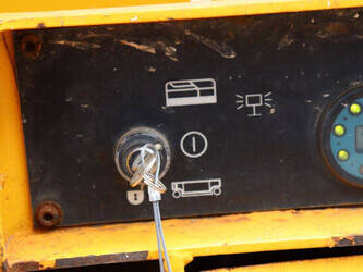 2014-haulotte-compact12-1444623-46726726