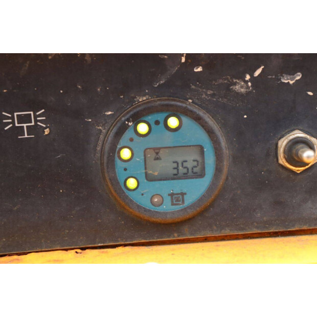 2014 هولوت COMPACT12-46726727