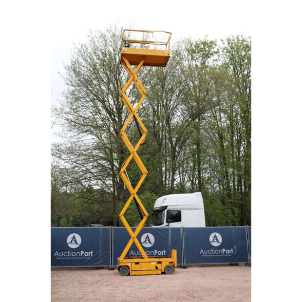 2014 هولوت COMPACT12-46726734