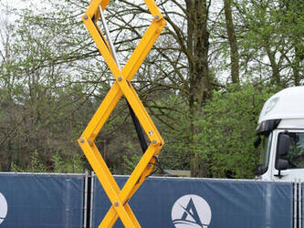 2014-haulotte-compact12-1444623-46726739