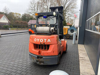 2012-toyota-7fgcu35-1444629-46726840