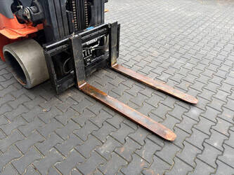 2012-toyota-7fgcu35-1444629-46726841