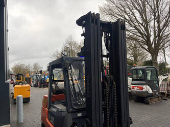 2012-toyota-7fgcu35-1444629-46726843