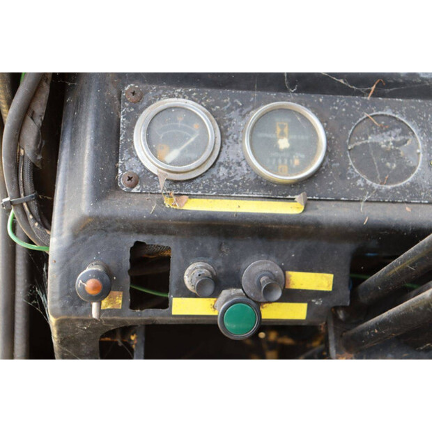 1990 كاتربيلر V200B-46727106