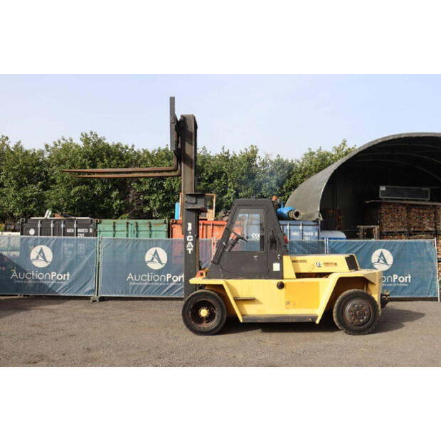 1990 كاتربيلر V200B-46727110