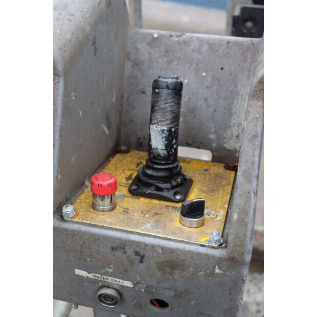 2000 UPRIGHT SL20-46727265