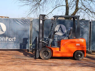 صورة ل 2025 ماك برو MP-E2.5