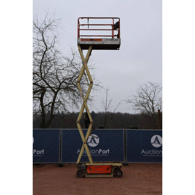 2008 جيه ال جي 1930 ES-46727629