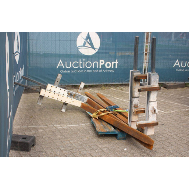 2016 Hyundai 80D-9-46727760