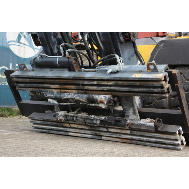 2016 Hyundai 80D-9-46727761