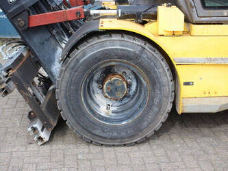 2016-hyundai-80d-9-1444662-46727765