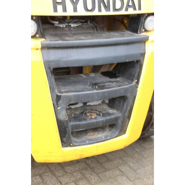 2016 Hyundai 80D-9-46727769