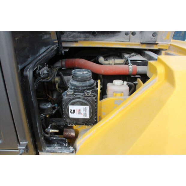 2016 Hyundai 80D-9-46727771