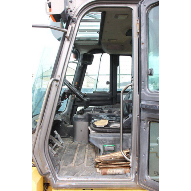 2016 Hyundai 80D-9-46727775