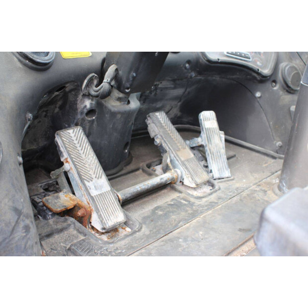 2016 Hyundai 80D-9-46727777