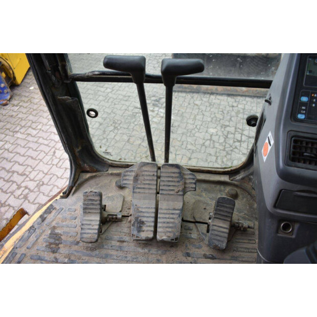 2001 كوماتسو PC288US-3-46728018