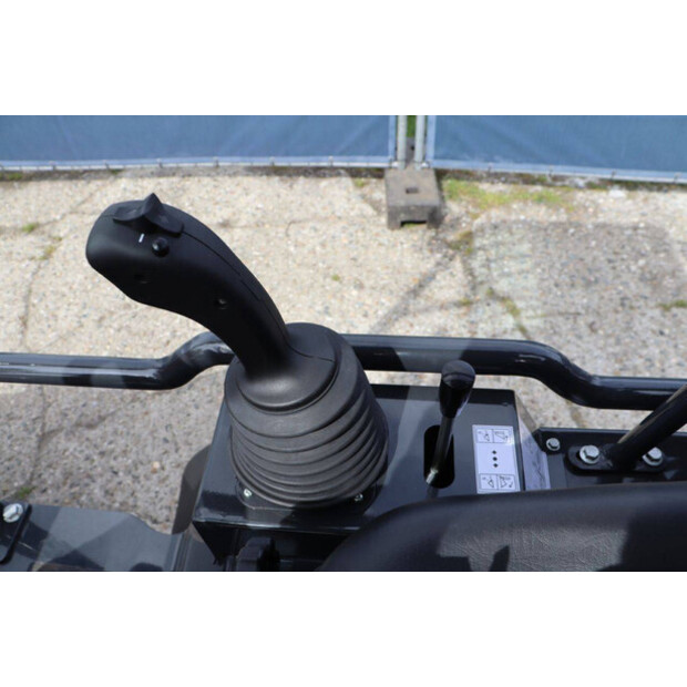 2025 Landward W1160-46728283