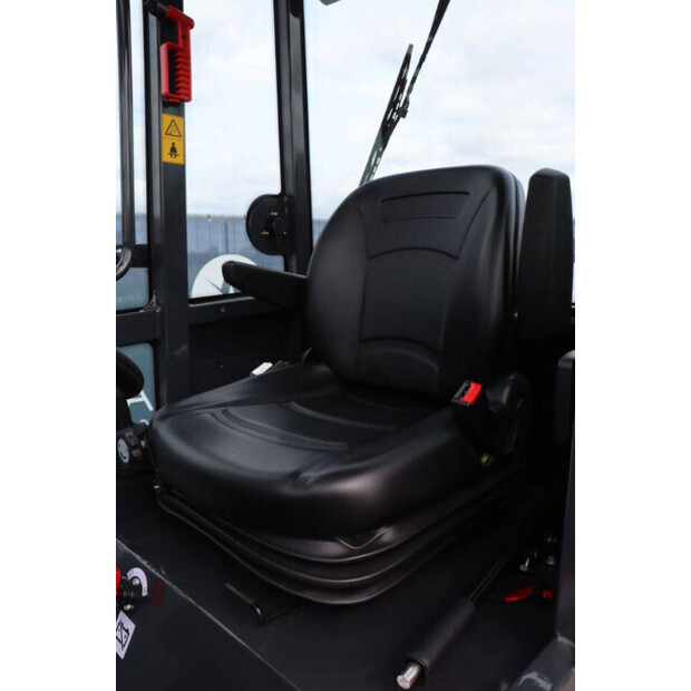 2026 Panther W25-46728317