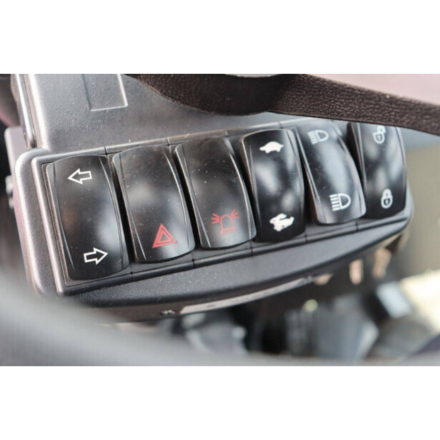 2026 Panther W25-46728321