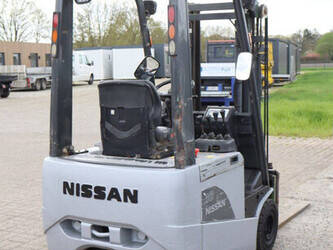 2011-nissan-1n1l18q-1444693-46728412