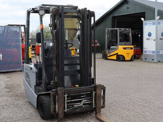 2011-nissan-1n1l18q-1444693-46728413