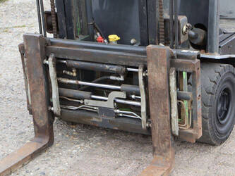 2011-nissan-1n1l18q-1444693-46728417