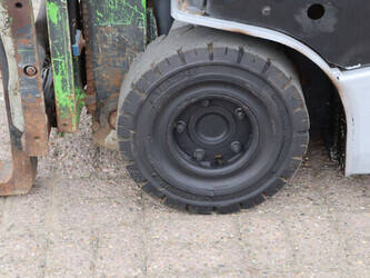 2011-nissan-1n1l18q-1444693-46728418