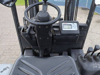 2011-nissan-1n1l18q-1444693-46728423