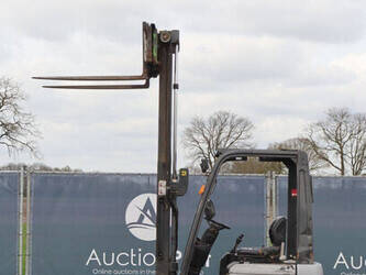 2011-nissan-1n1l18q-1444693-46728437