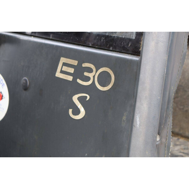 2011 Fenwick-Linde E30-03/600-46728486