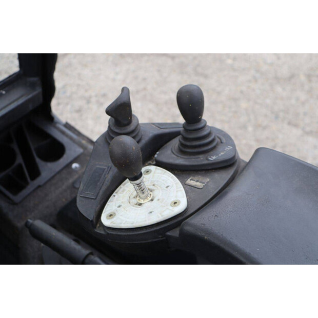 2011 Fenwick-Linde E30-03/600-46728499