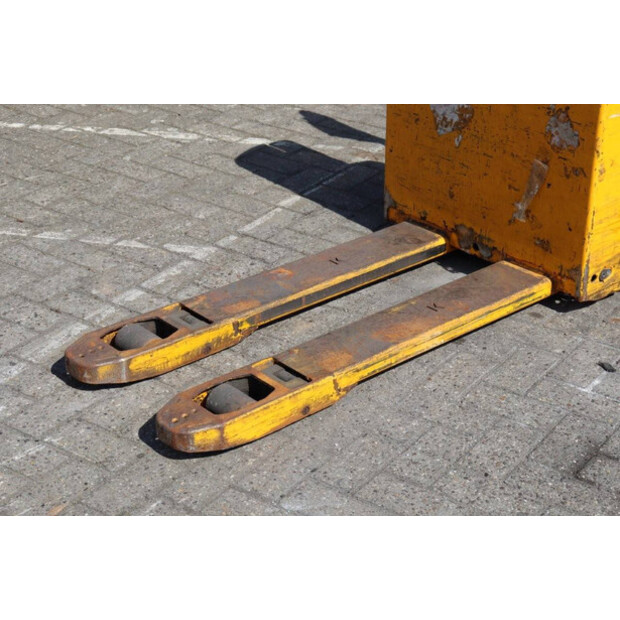 2019 جنجهينريتش EJE116-46728518