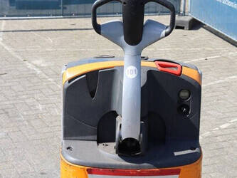 2011-still-exu16-1444698-46728559