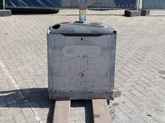 2011-still-exu16-1444698-46728562