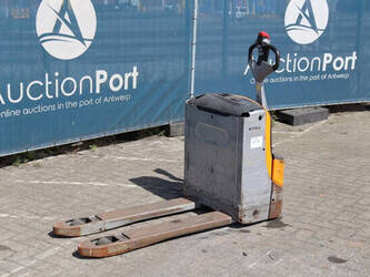 2011-still-exu16-1444698-46728563