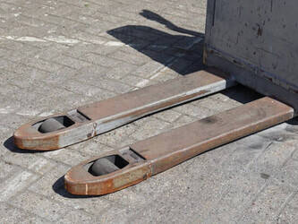 2011-still-exu16-1444698-46728564