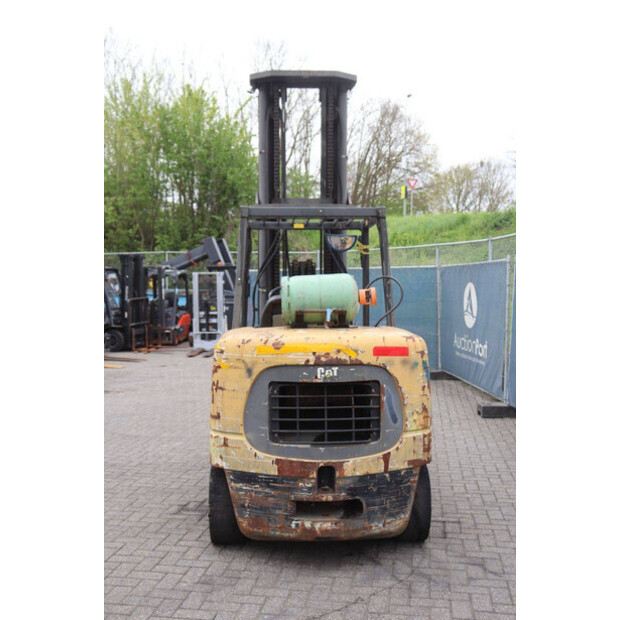 1999 كاتربيلر GC 60K-46728655