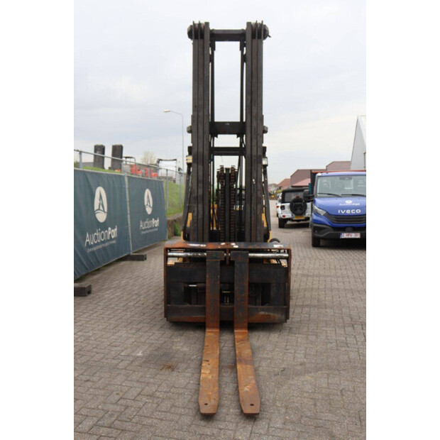 1999 كاتربيلر GC 60K-46728658