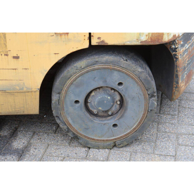 1999 كاتربيلر GC 60K-46728664