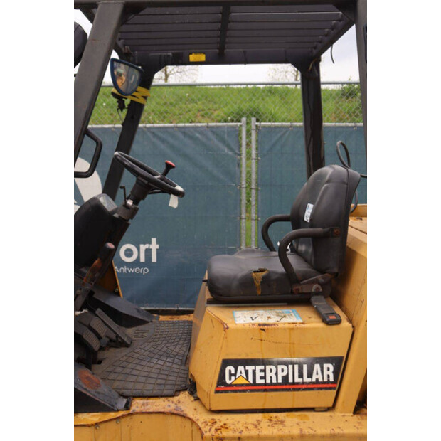 1999 كاتربيلر GC 60K-46728668