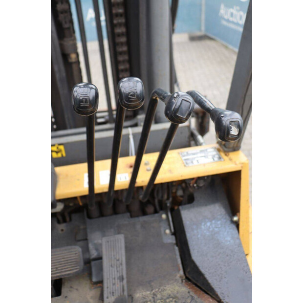 1999 كاتربيلر GC 60K-46728673