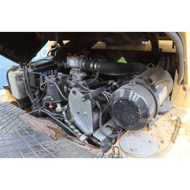 1999 كاتربيلر GC 60K-46728677