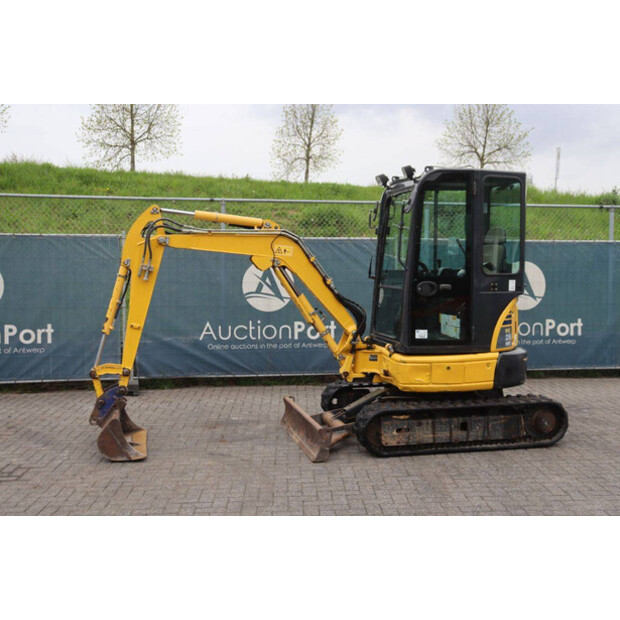 2018 كوماتسو PC26MR-3-46728679