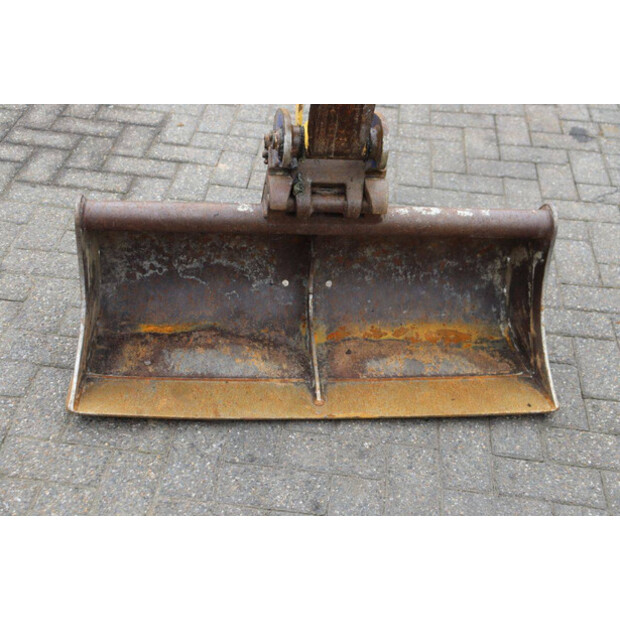 2018 كوماتسو PC26MR-3-46728691