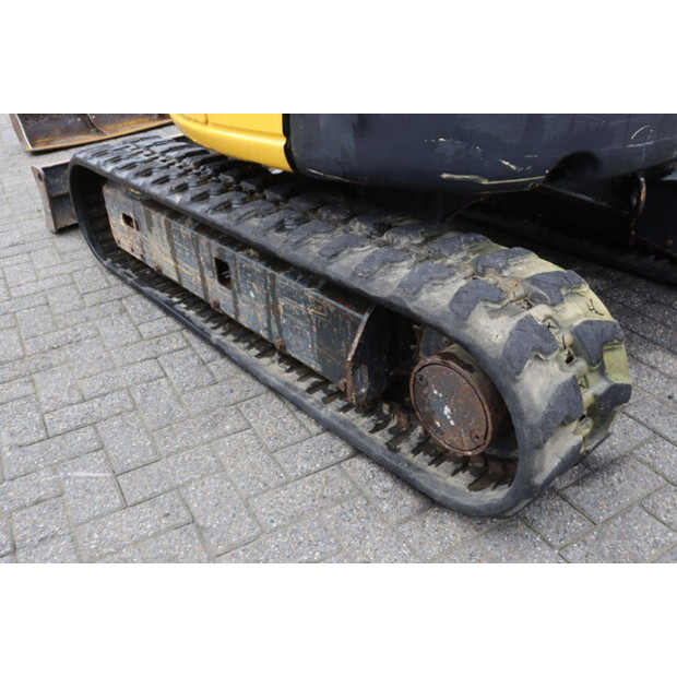 2018 كوماتسو PC26MR-3-46728699