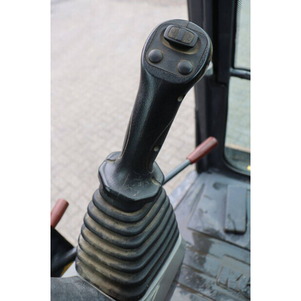 2018 كوماتسو PC26MR-3-46728710